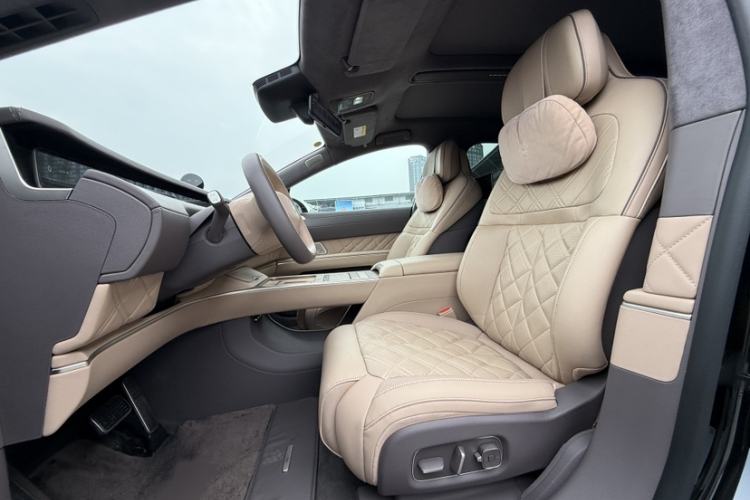 Used Nio ET9 2025 100kWh Signature Edition Interior 3