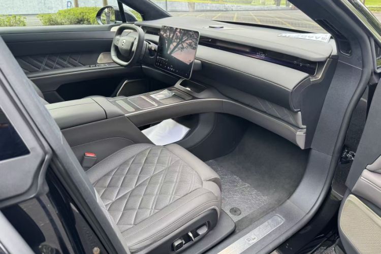 Used Nio ET9 2025 100 kWh Interior 3