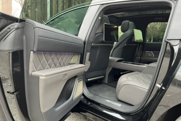 Used Nio ET9 2025 100 kWh Interior 4