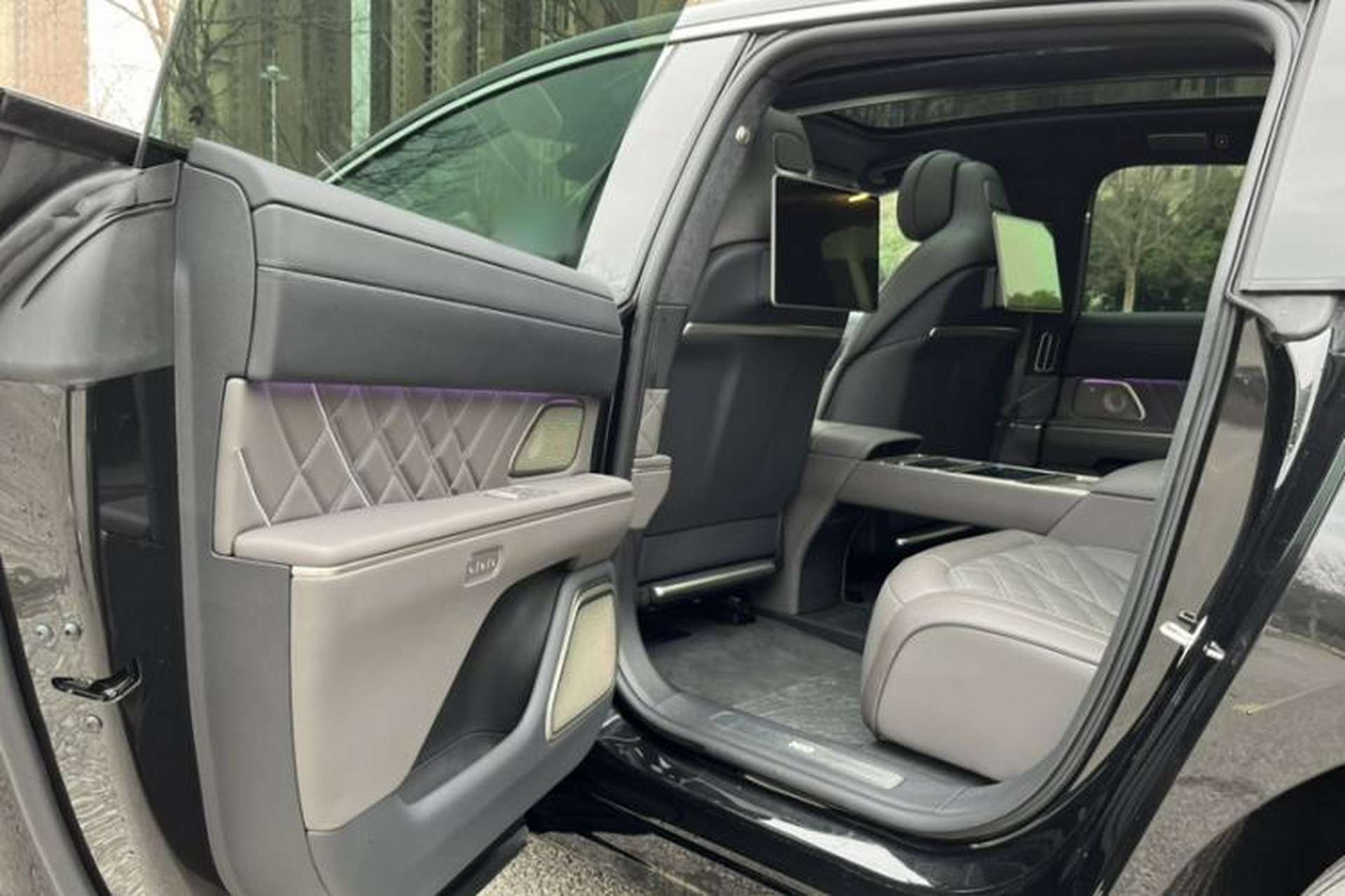 Used Nio ET9 2025 100 kWh Interior 4