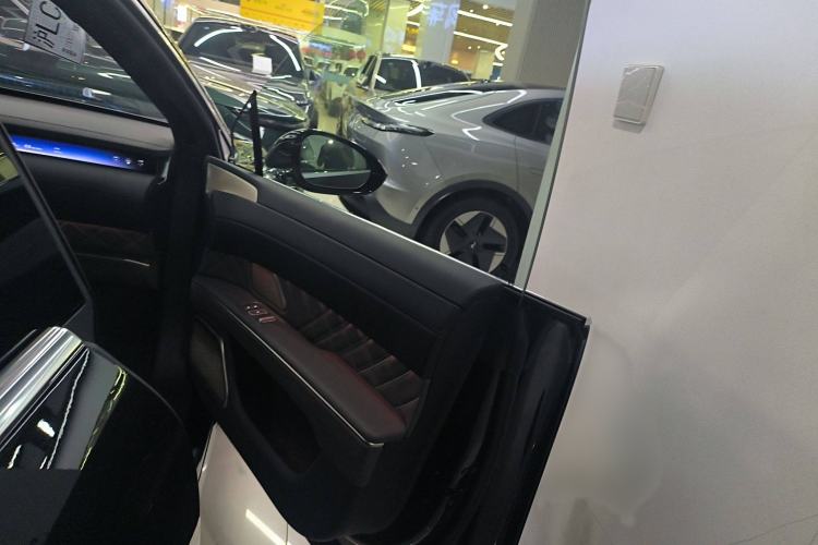 Used Nio ET9 2025 100 kWh Interior 5