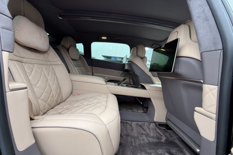 Used Nio ET9 2025 100kWh Signature Edition Interior 5