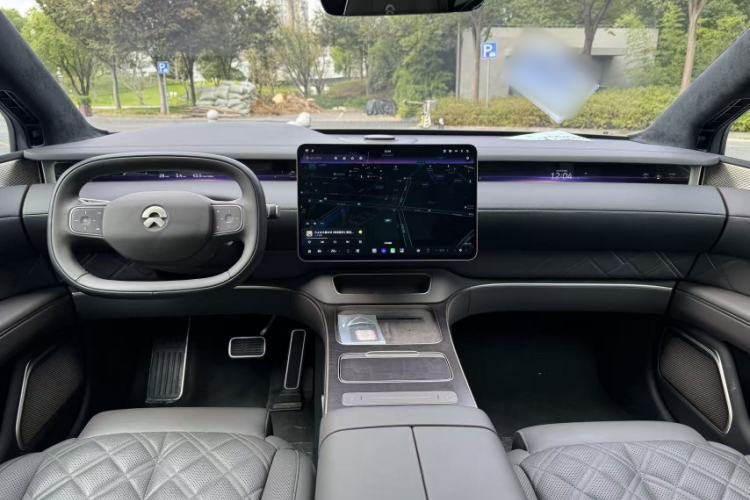 Used Nio ET9 2025 100 kWh Interior 5