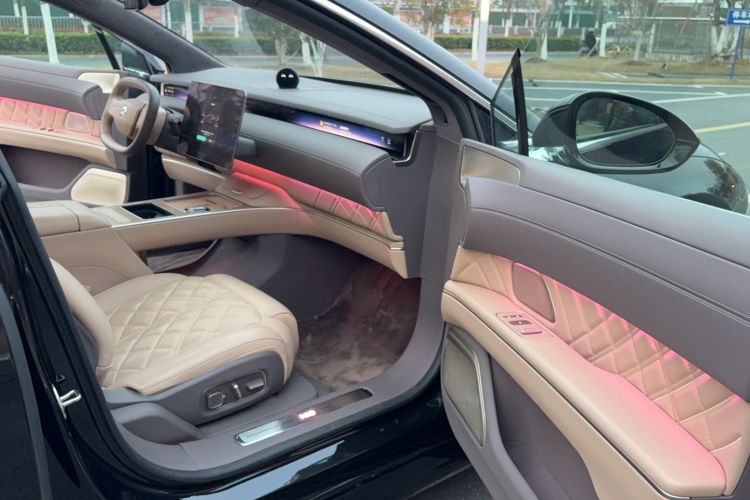 Used Nio ET9 2025 100kWh Signature Edition Interior 6