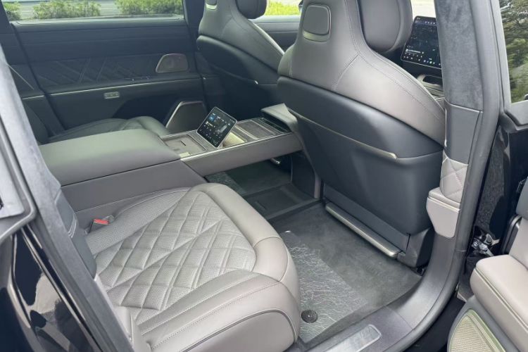 Used Nio ET9 2025 100 kWh Interior 6