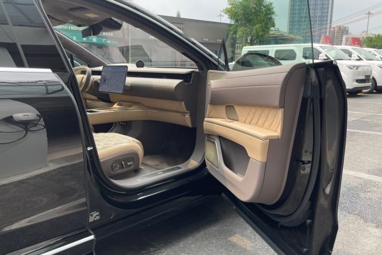 Used Nio ET9 2025 100kWh Signature Edition Interior 7