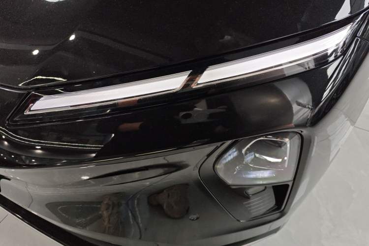 Used Nio ET9 2025 100kWh Signature Edition Left Front Headlight