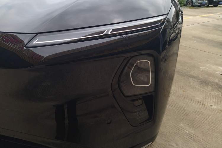 Used Nio ET9 2025 100kWh Signature Edition Left Front Headlight