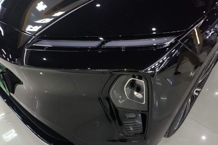 Used Nio ET9 2025 100kWh Signature Edition Left Front Headlight