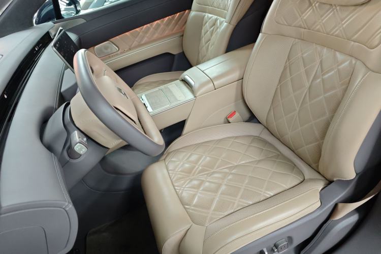 Used Nio ET9 2025 100kWh Signature Edition Left Front Seat