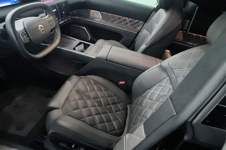 Used Nio ET9 2025 100 kWh Left Front Seat