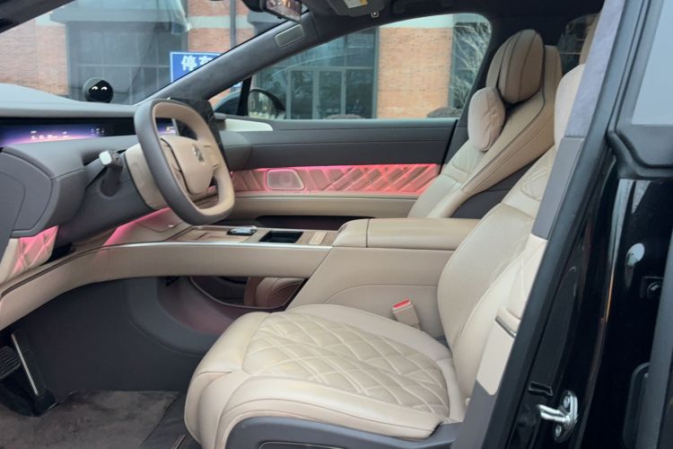 Used Nio ET9 2025 100kWh Signature Edition Left Front Seat