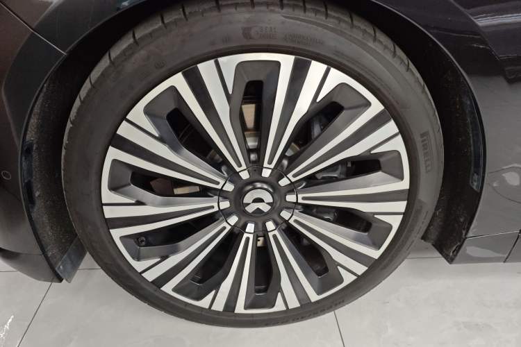 Used Nio ET9 2025 100kWh Signature Edition Left Front Wheel Hub