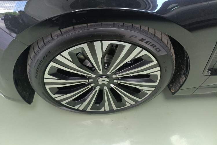 Used Nio ET9 2025 100kWh Signature Edition Left Front Wheel Hub