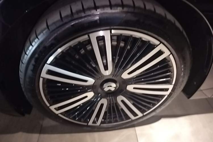 Used Nio ET9 2025 100kWh Signature Edition Left Front Wheel Hub