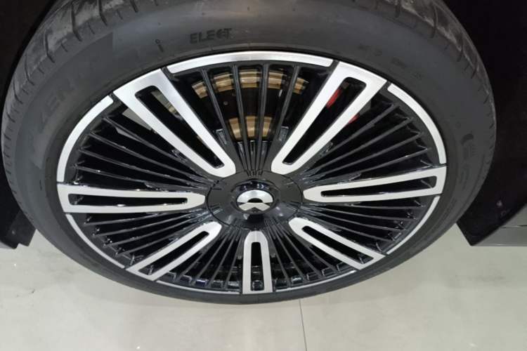 Used Nio ET9 2025 100kWh Signature Edition Left Front Wheel Hub