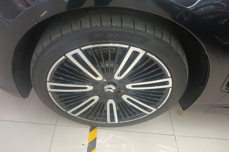 Used Nio ET9 2025 100kWh Signature Edition Left Front Wheel Hub
