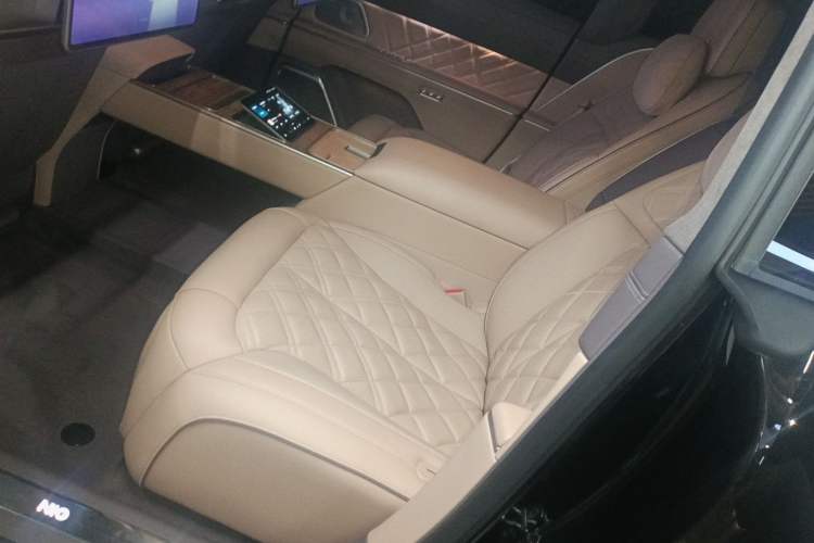 Used Nio ET9 2025 100kWh Signature Edition Left Rear Seat