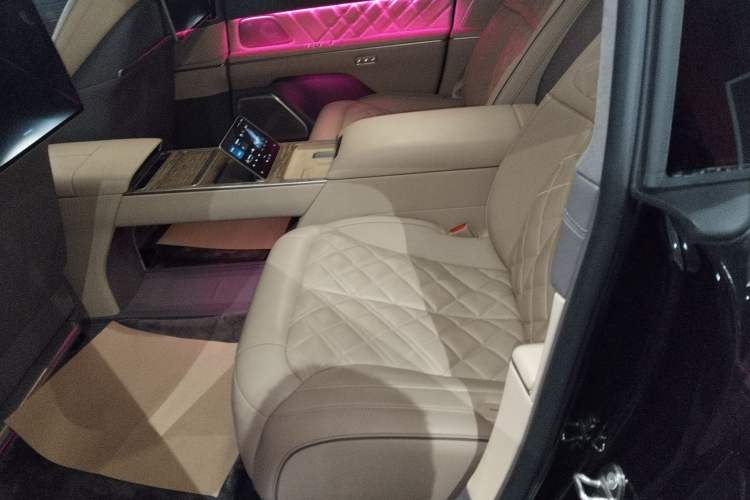 Used Nio ET9 2025 100kWh Signature Edition Left Rear Seat