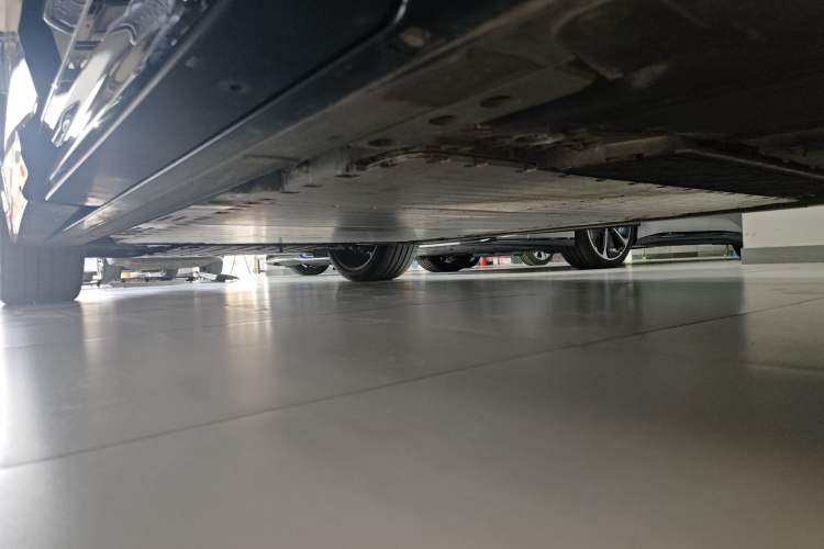 Used Nio ET9 2025 100 kWh Left Side Sill