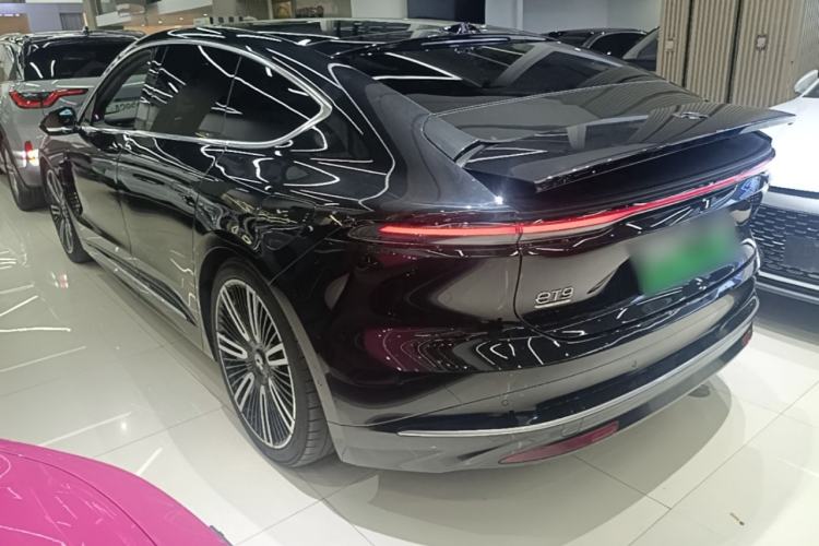 Used Nio ET9 2025 100kWh Signature Edition Rear Left 45 Deg
