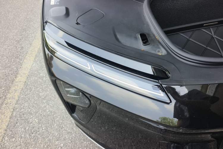 Used Nio ET9 2025 100kWh First-Edition Limited Edition Right Front Headlight