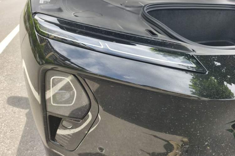 Used Nio ET9 2025 100kWh Signature Edition Right Front Headlight