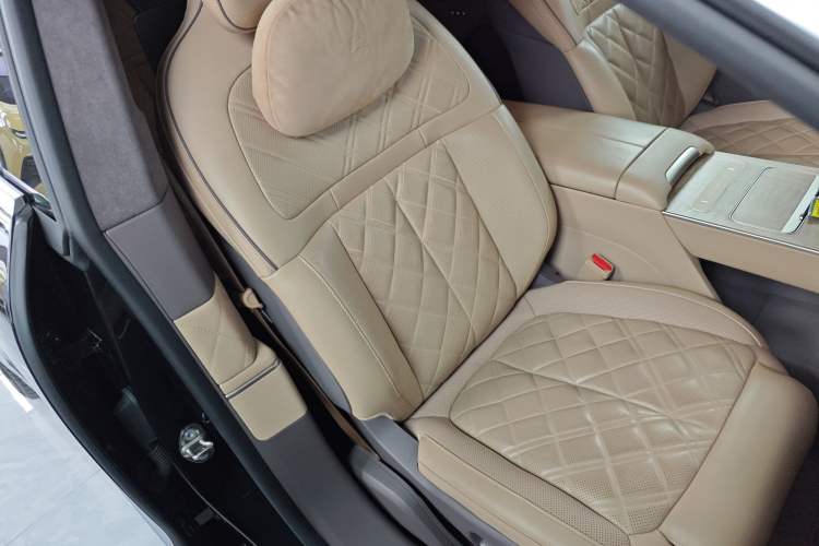 Used Nio ET9 2025 100kWh Signature Edition Right Front Seat