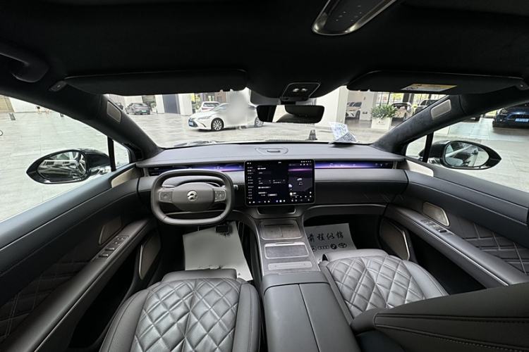 Used Nio ET9 2025 100 kWh Right Front Seat
