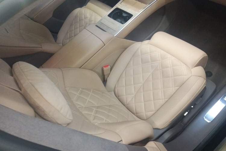 Used Nio ET9 2025 100kWh Signature Edition Right Front Seat