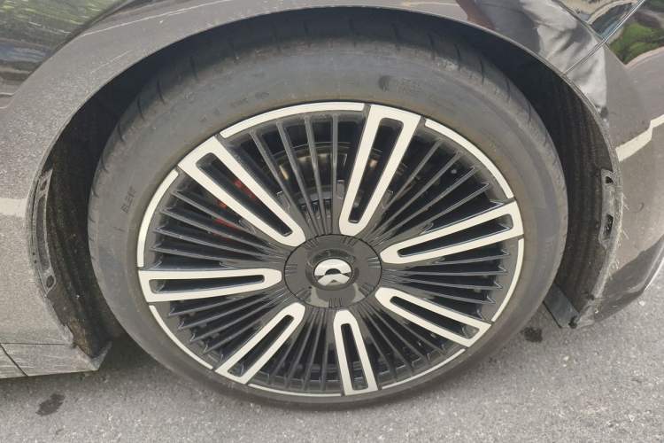 Used Nio ET9 2025 100kWh Signature Edition Right Front Wheel Hub
