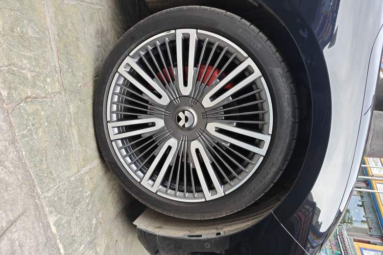 Used Nio ET9 2025 100kWh First-Edition Limited Edition Right Front Wheel Hub