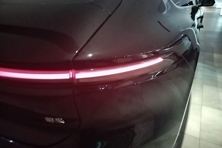 Used Nio ET9 2025 100kWh Signature Edition Right Rear Taillight