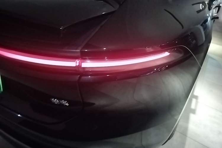 Used Nio ET9 2025 100kWh Signature Edition Right Rear Taillight