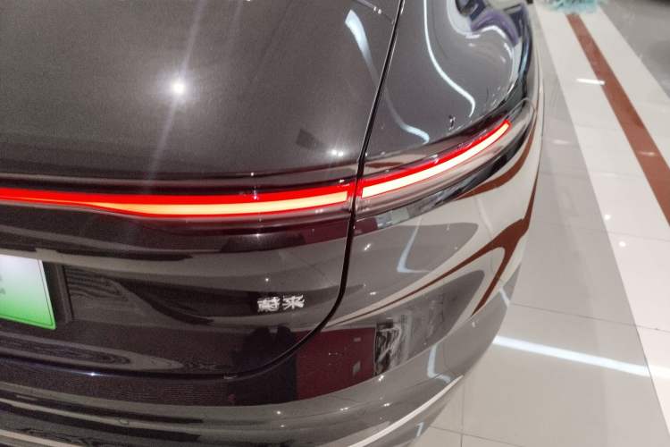 Used Nio ET9 2025 100kWh Signature Edition Right Rear Taillight
