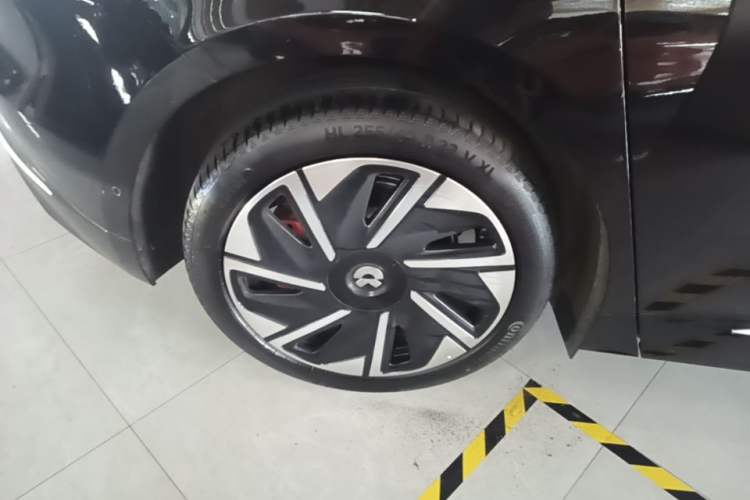 Used Nio ET9 2025 100 kWh Right Rear Wheel Hub
