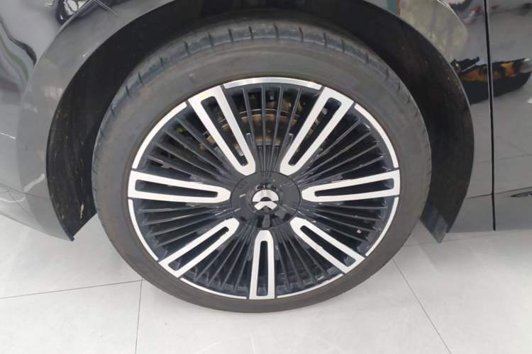 Used Nio ET9 2025 100kWh First-Edition Limited Edition Right Rear Wheel Hub