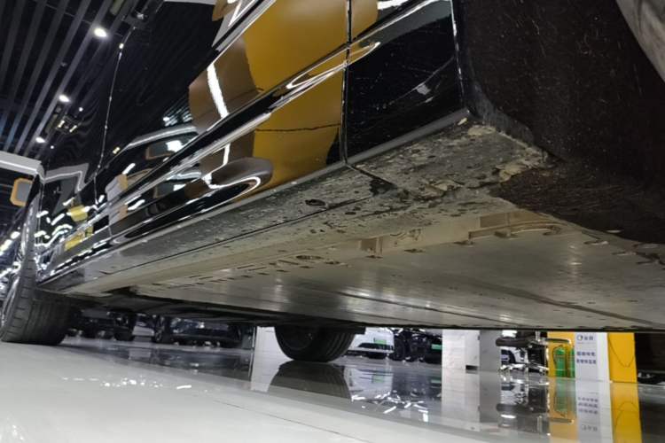 Used Nio ET9 2025 100kWh Signature Edition Right Side Sill