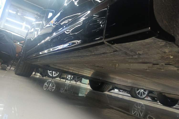 Used Nio ET9 2025 100kWh Signature Edition Right Side Sill