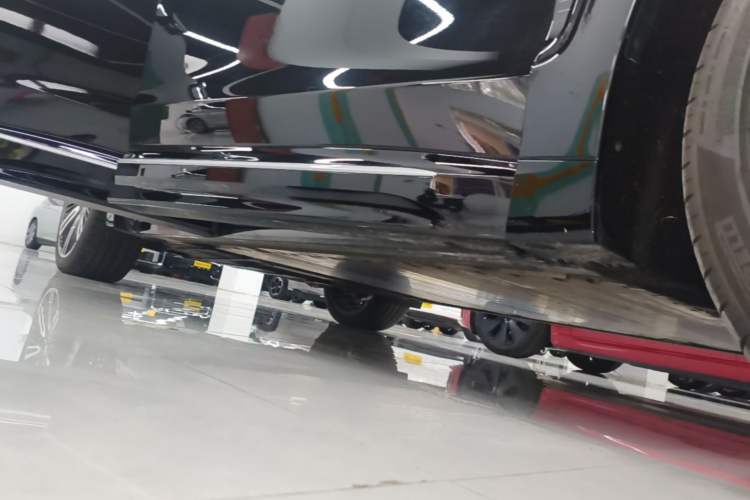 Used Nio ET9 2025 100kWh First-Edition Limited Edition Right Side Sill