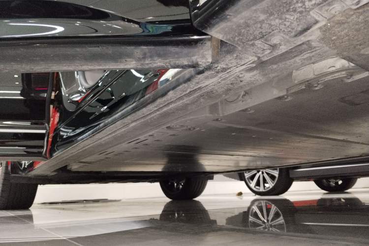 Used Nio ET9 2025 100kWh Signature Edition Right Side Sill