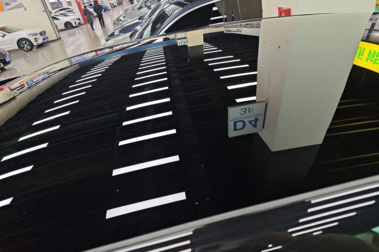 Used Nio ET9 2025 100kWh Signature Edition Roof