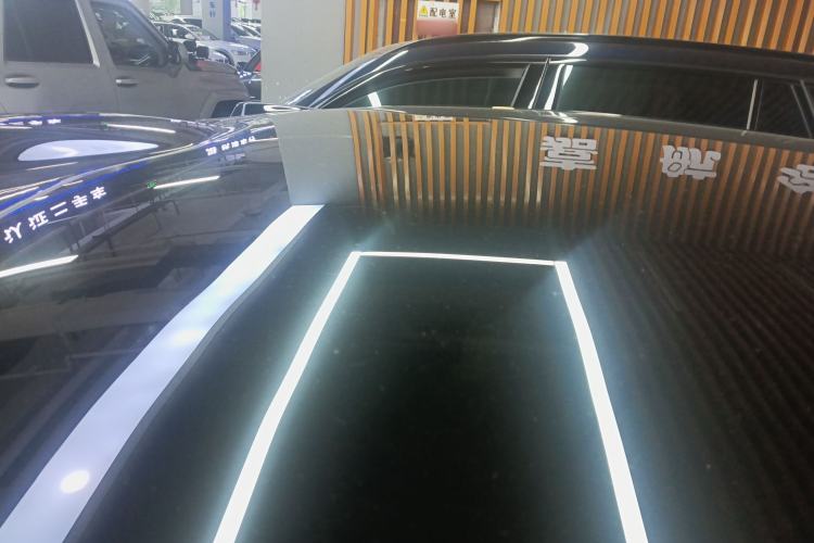 Used Nio ET9 2025 100kWh Signature Edition Roof