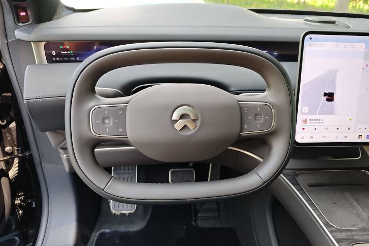 Used Nio ET9 2025 100 kWh Steering Wheel
