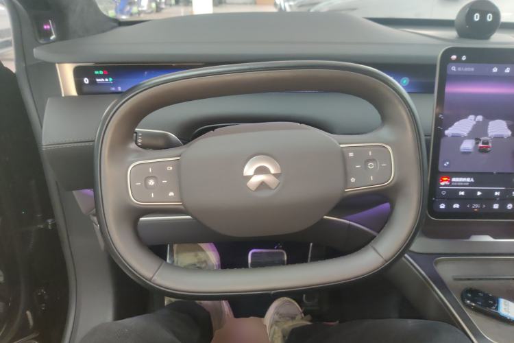 Used Nio ET9 2025 100 kWh Steering Wheel
