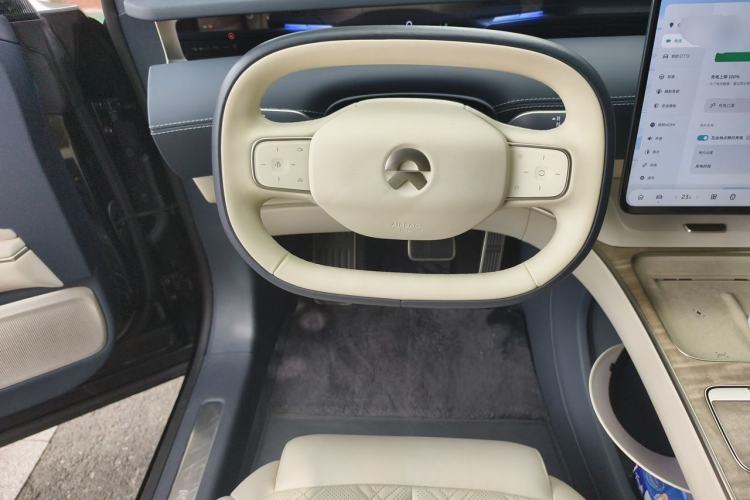 Used Nio ET9 2025 100kWh Signature Edition Steering Wheel