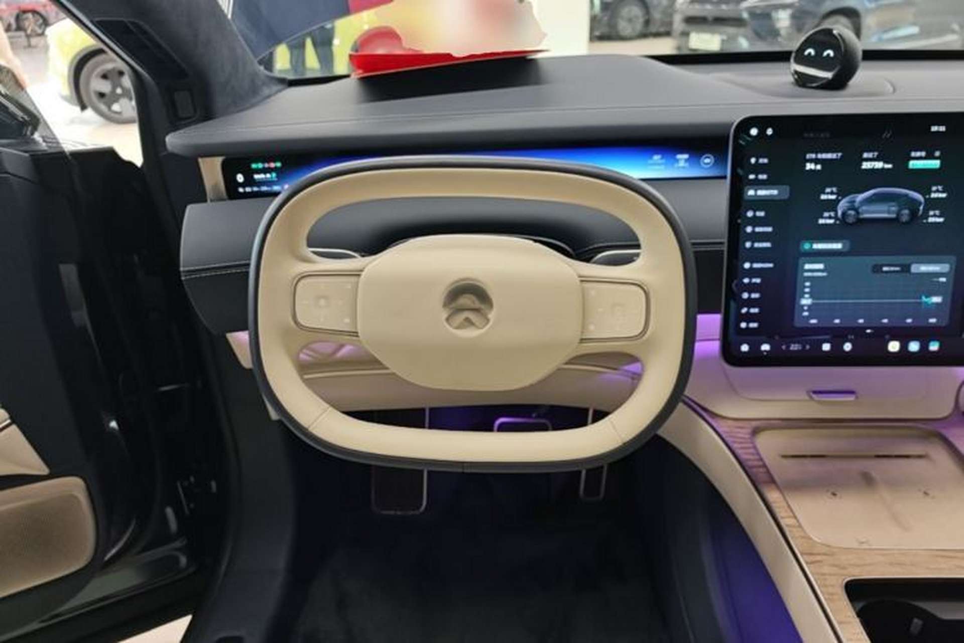 Used Nio ET9 2025 100kWh Signature Edition Steering Wheel