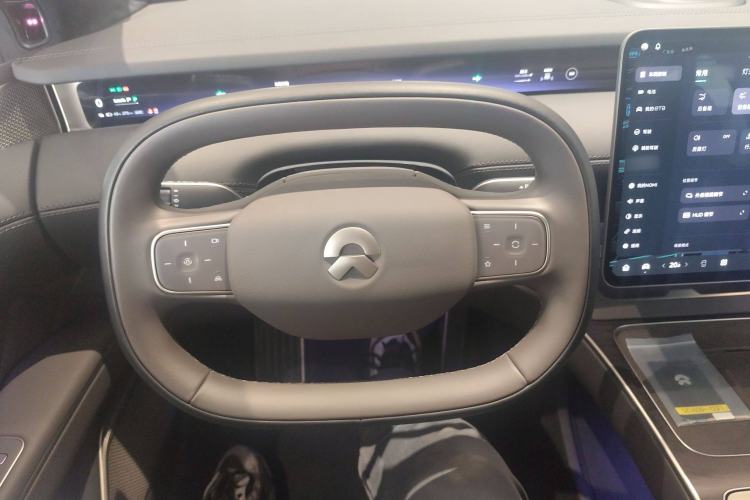 Used Nio ET9 2025 100 kWh Steering Wheel