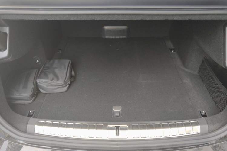 Used Nio ET9 2025 100kWh Signature Edition Trunk