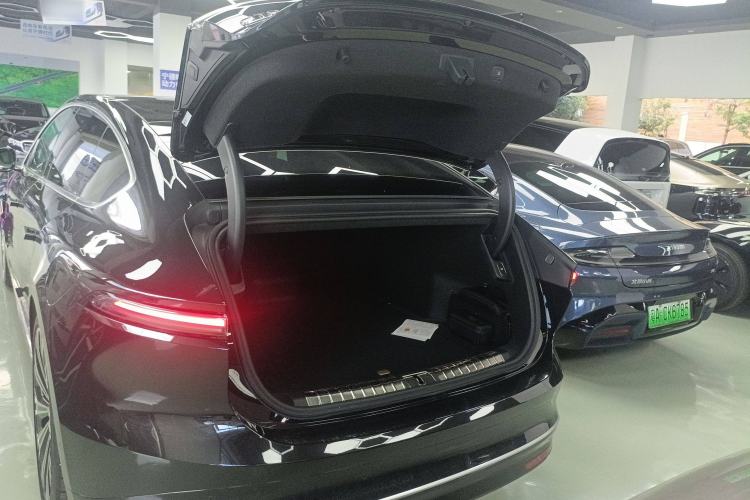 Used Nio ET9 2025 100kWh Signature Edition Trunk